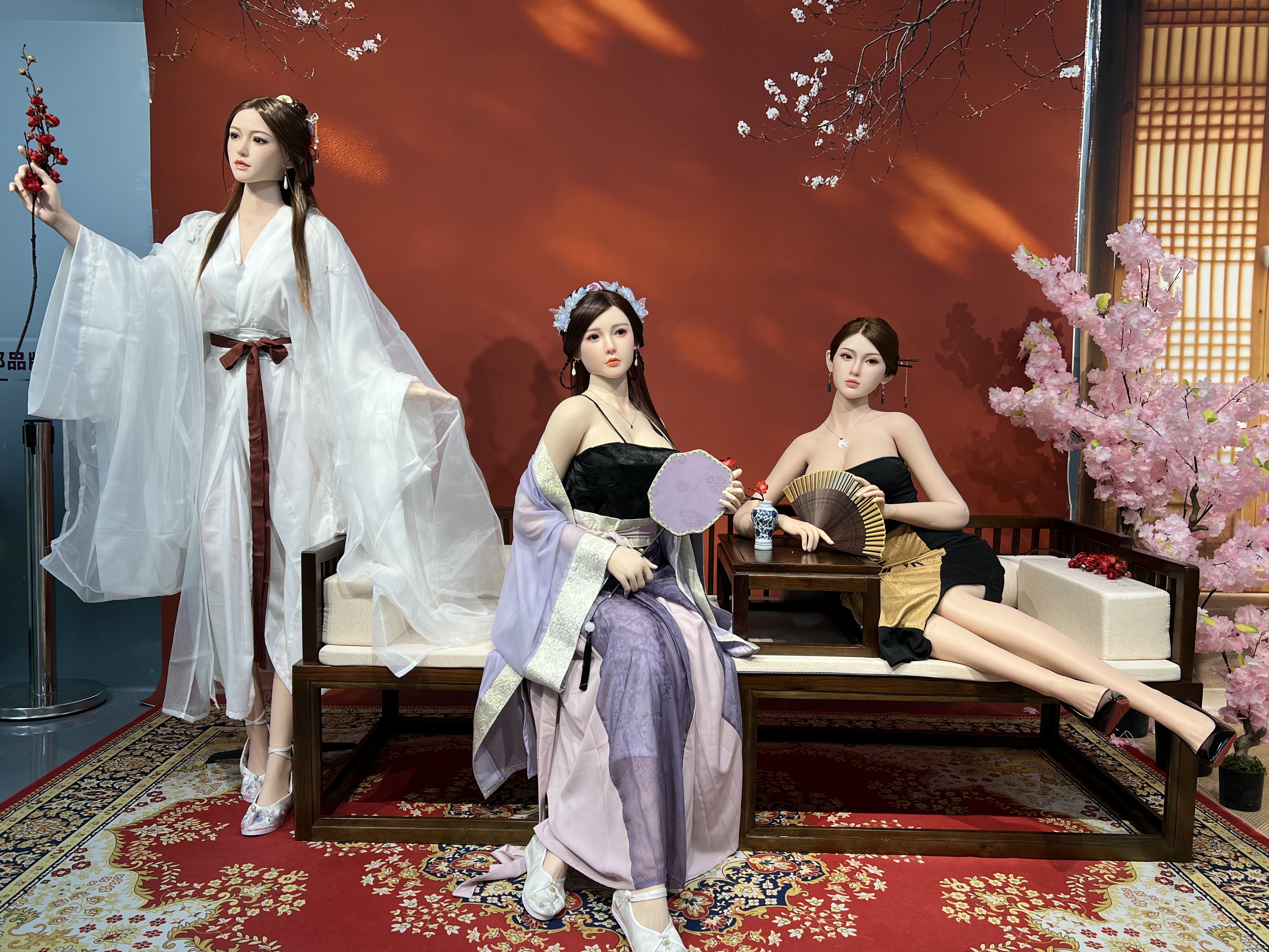  - Nianta sex doll store