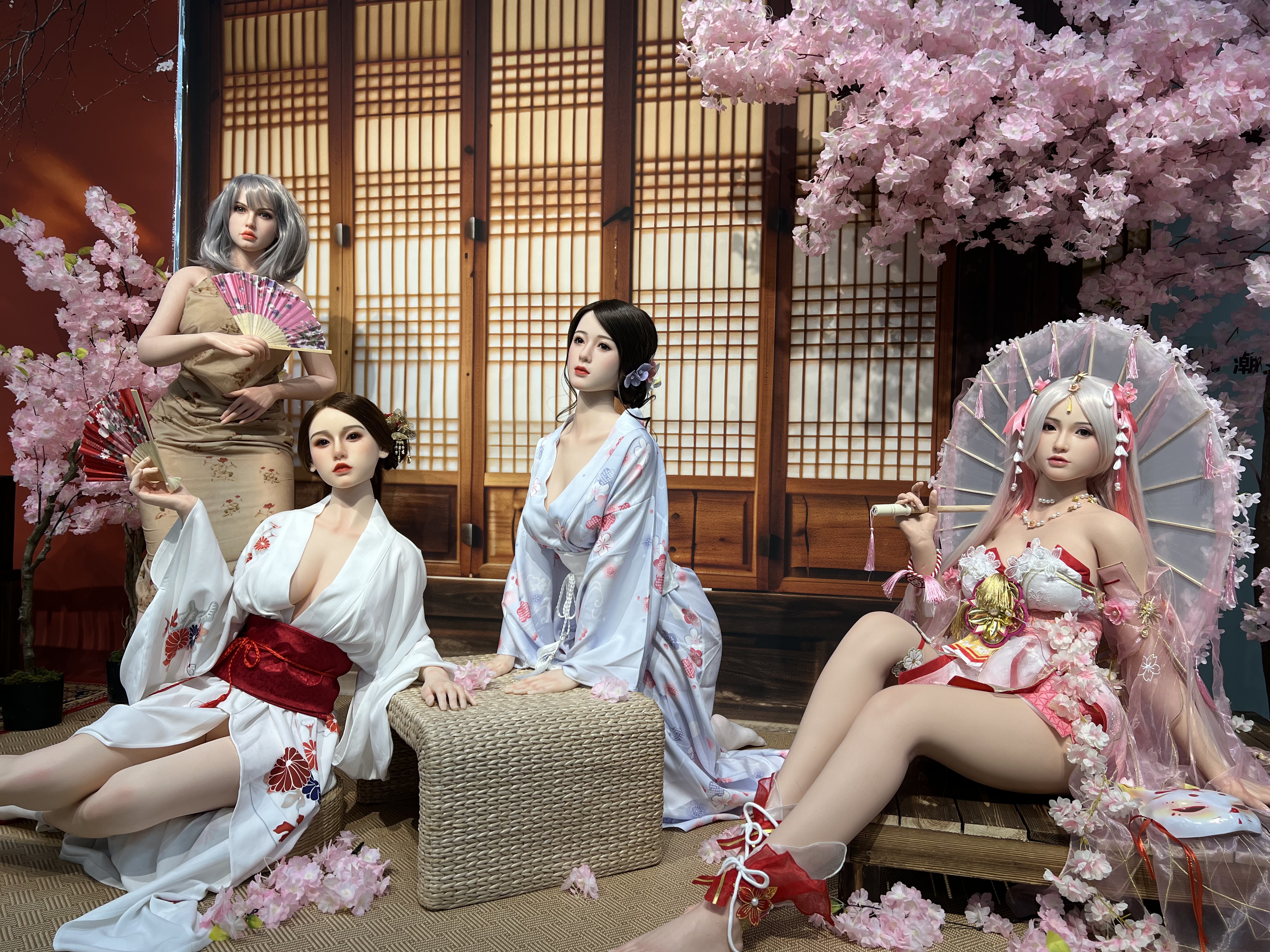  - Nianta sex doll store