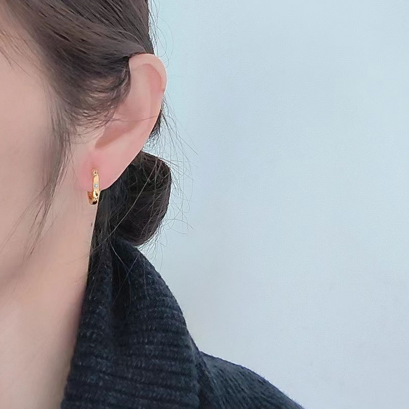 VELE #ED822 EARRINGS - VELE Official | Affordable Luxury Jewelry with Elegant Design