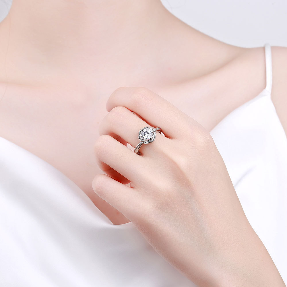 VELE #AJ055 RING - VELE Official | Affordable Luxury Jewelry with Elegant Design