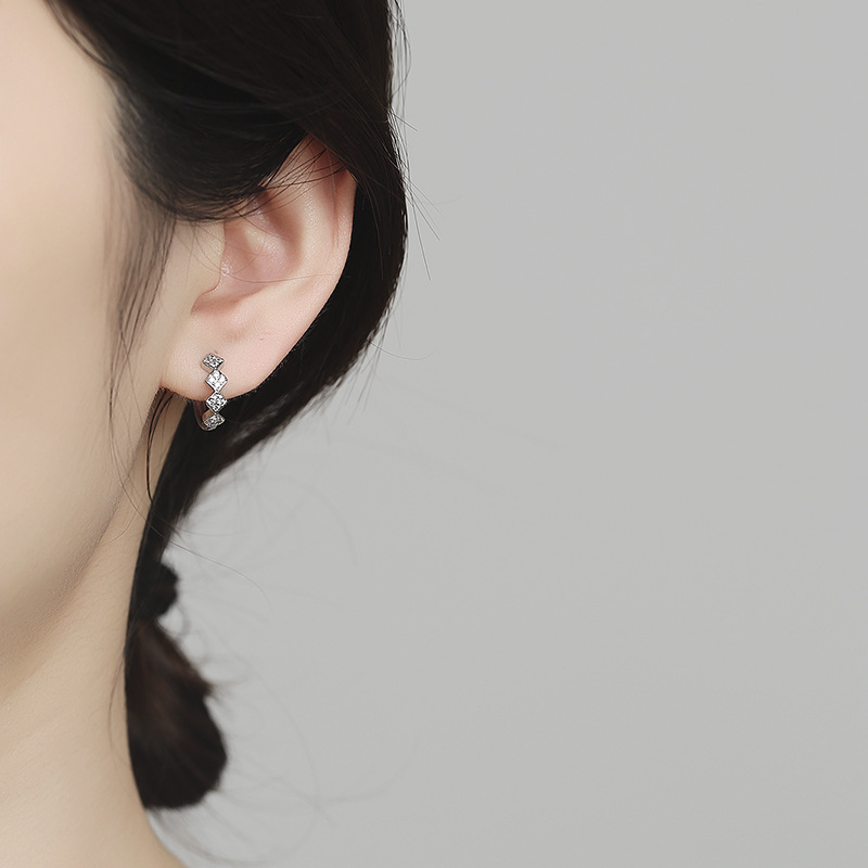 VELE #ED948 EARRINGS - VELE Official | Affordable Luxury Jewelry with Elegant Design