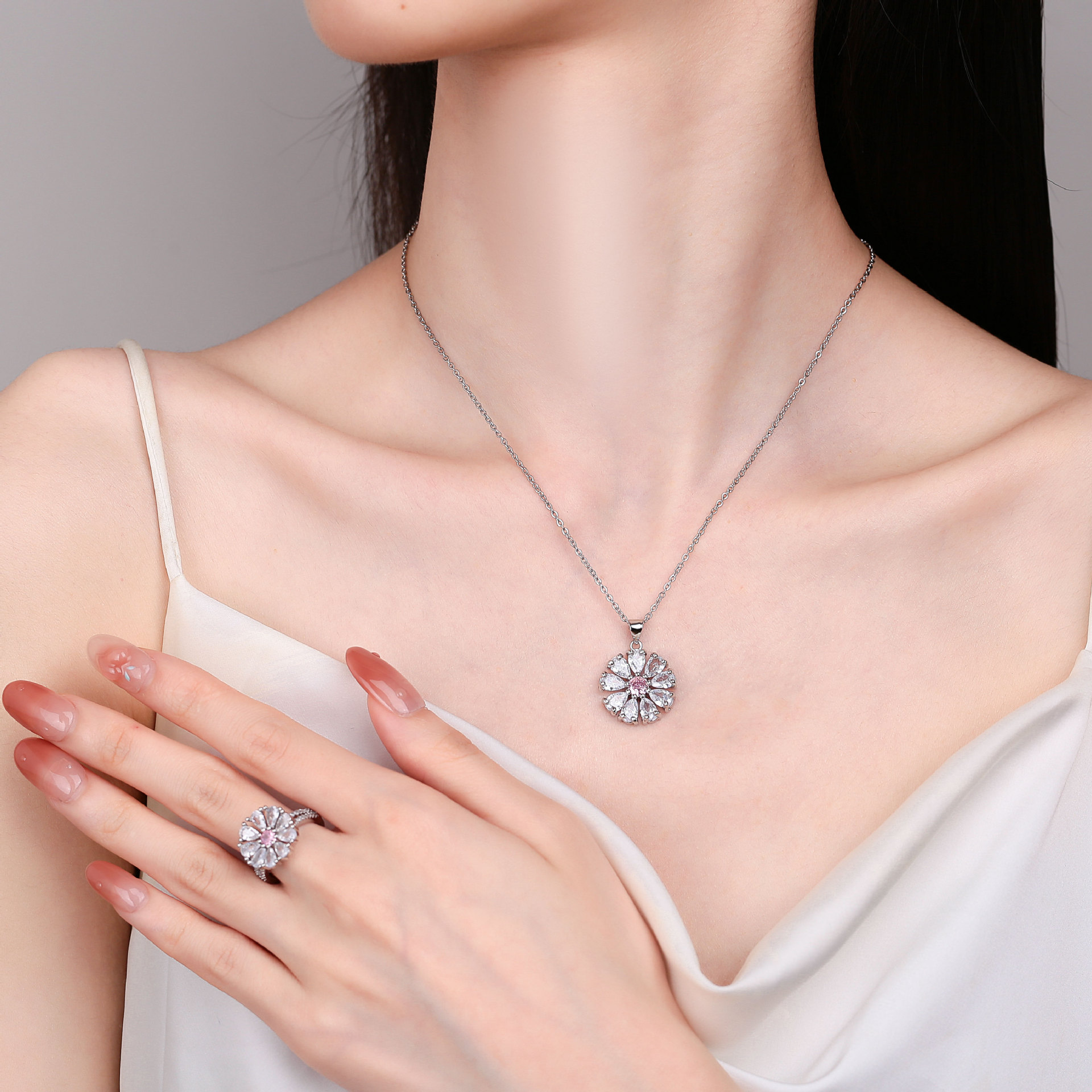 VELE #XZ430 NECKLACE - VELE Official | Affordable Luxury Jewelry with Elegant Design