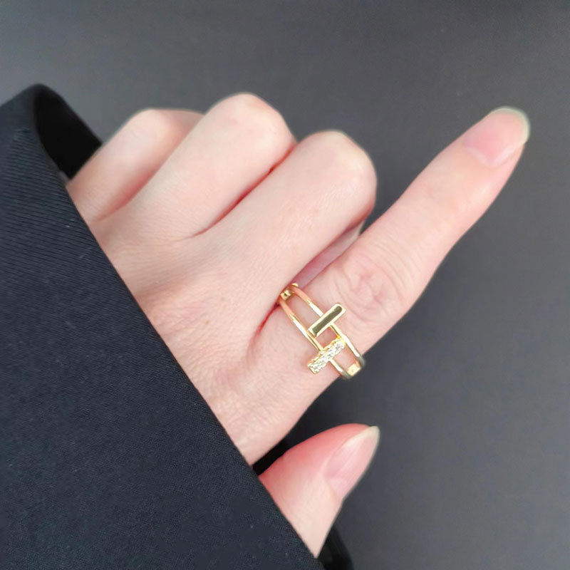 VELE #AJ722 RING - VELE Official | Affordable Luxury Jewelry with Elegant Design
