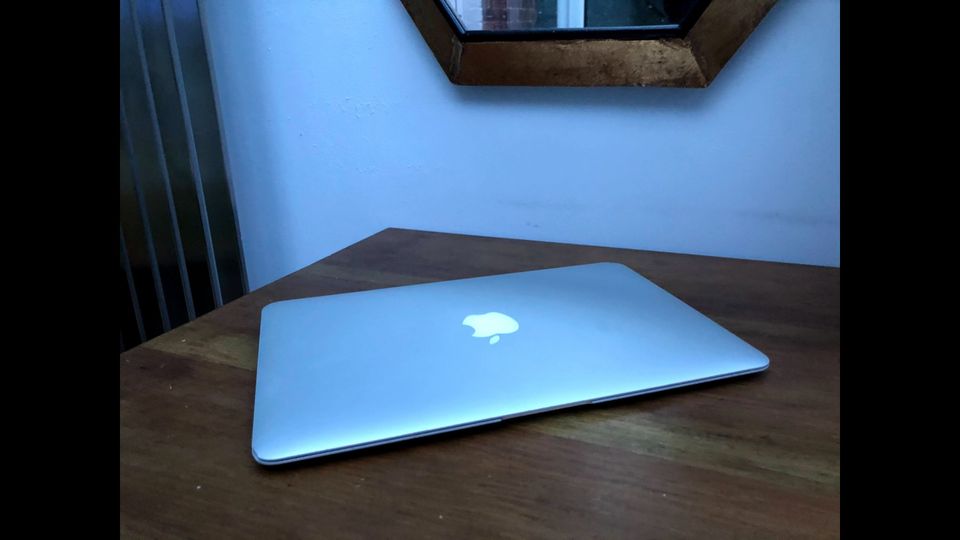 预发布站点、Apple MacBook Air laptop、-12345