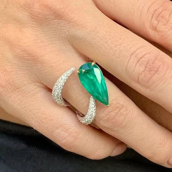 预发布站点、5.8ct Two Tone Pear Cut Emerald Asymmetric Cocktail Ring、testother-12345