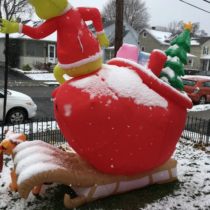 预发布站点、【Décor】Airblown Grinch and Max in Sleigh Colossal Scene Inflatable、-12345