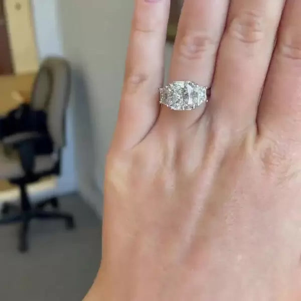 预发布站点、5.16ct Three-stone Cushion Cut Created White Sapphire Ring、testother-12345