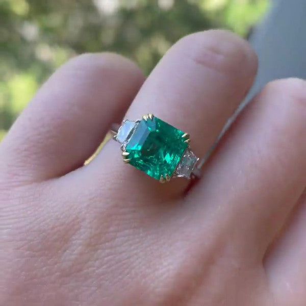 预发布站点、5.6ct Three-stone Emerald Cut Engagement Ring、testother-12345