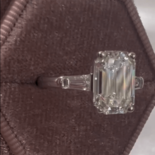 预发布站点、5ct Emerald Cut White Sapphire Engagement Ring、testother-12345