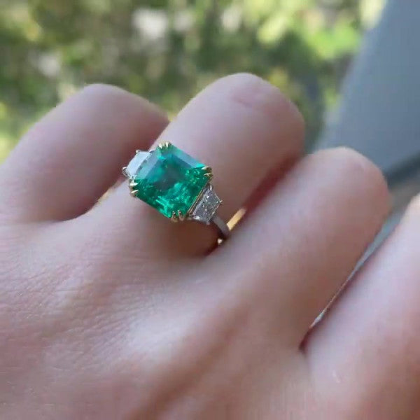 预发布站点、5.6ct Three-stone Emerald Cut Engagement Ring、testother-12345