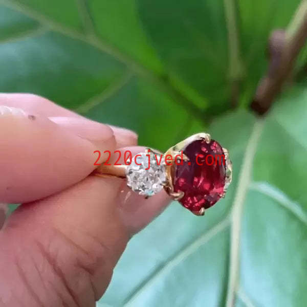 预发布站点、5.03ct Three-Stone Cushion Cut Ruby Engagement Ring in Gold、testother-12345