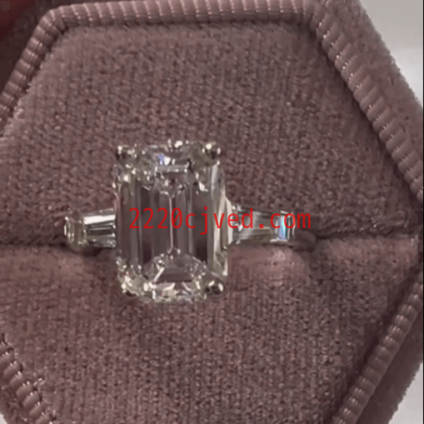 预发布站点、5ct Emerald Cut White Sapphire Engagement Ring、testother-12345
