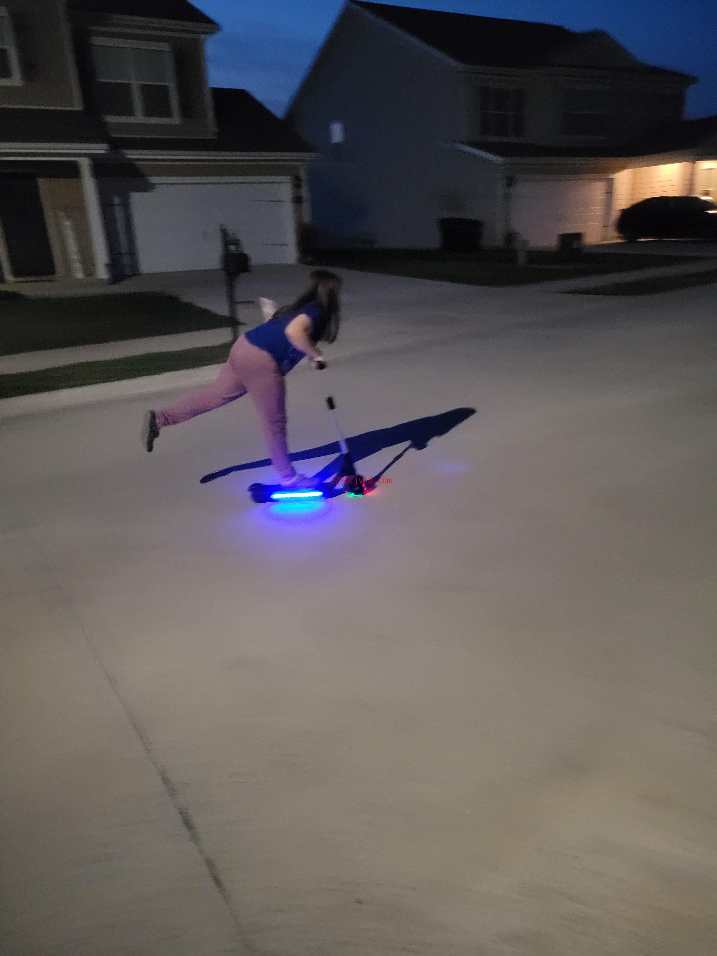 预发布站点、【Sports&Outdoors】Electric Scooter for Kids, Teens, Boys & Girls with Lightweight & Adjustable Handlebar、-12345