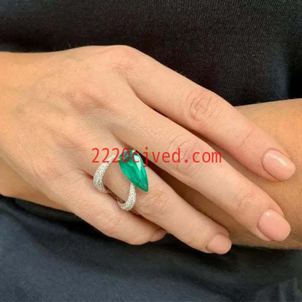 预发布站点、5.8ct Two Tone Pear Cut Emerald Asymmetric Cocktail Ring、testother-12345